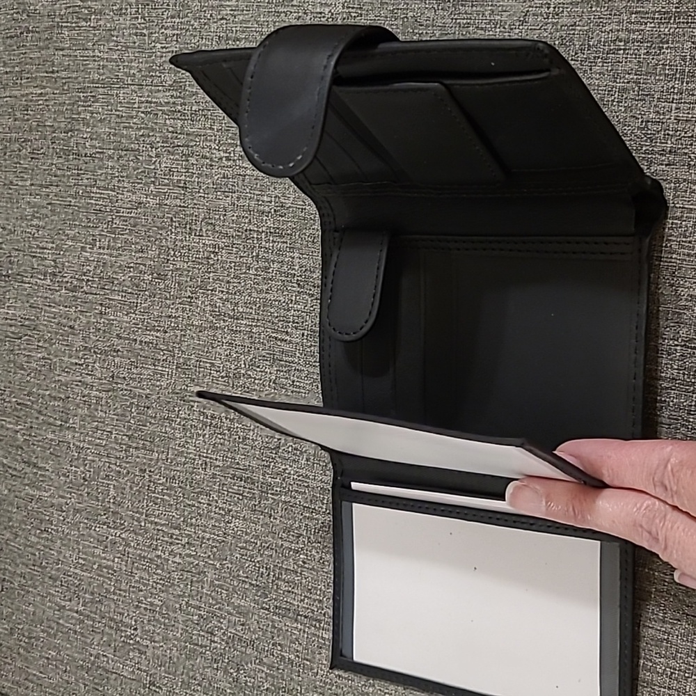 Bifold Wallet - Picture 3 of 4